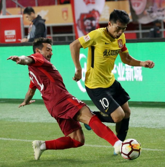 关于冰球联赛上演强强对话，胶东霹雳队翻盘北城天虎队，战术调整见效；逆风翻盘的范本的信息